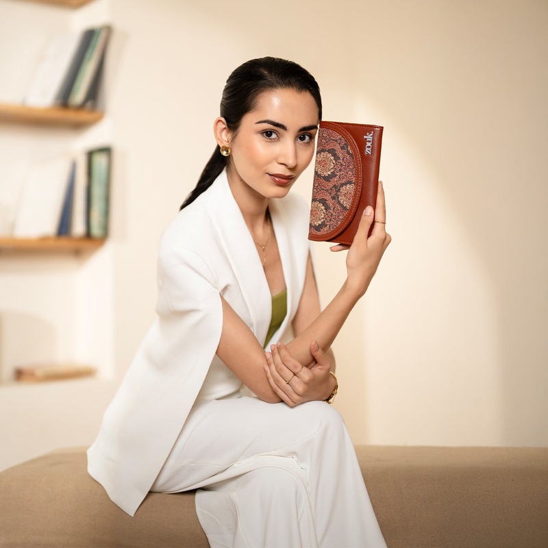 Jodhpur Damask Kyra Flap Wallet