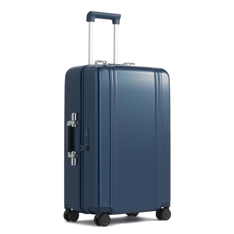 Classic Lightweight 3.0 | 24″ Spinner Travel Case BLUE