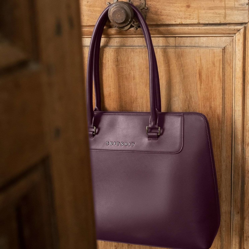 Mystique – Cherry Lacquer – Laptop Bag