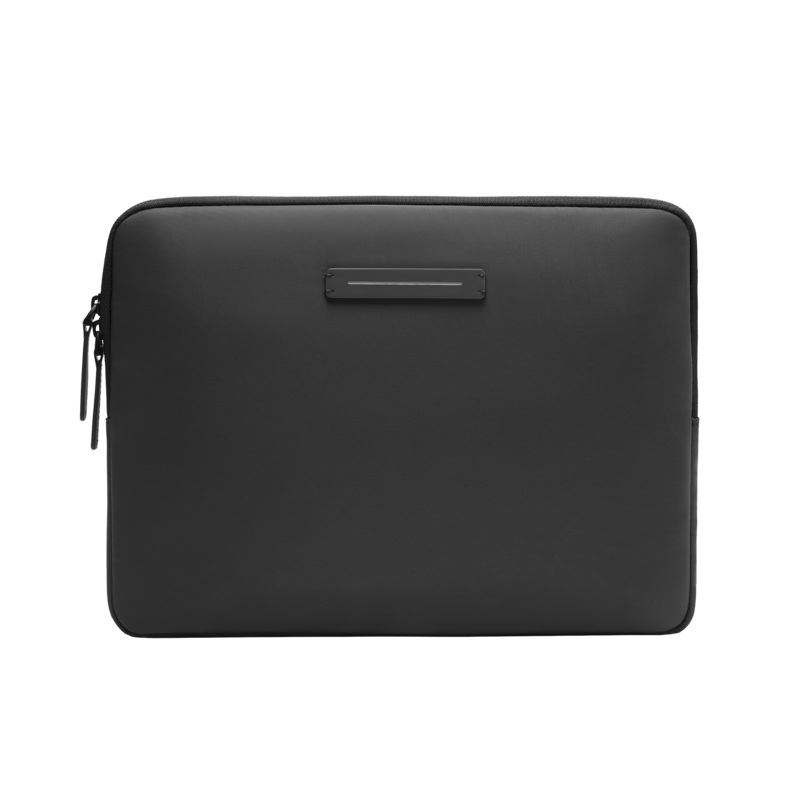Gion Laptop Case 13″ / All Black / Recycled Nylon