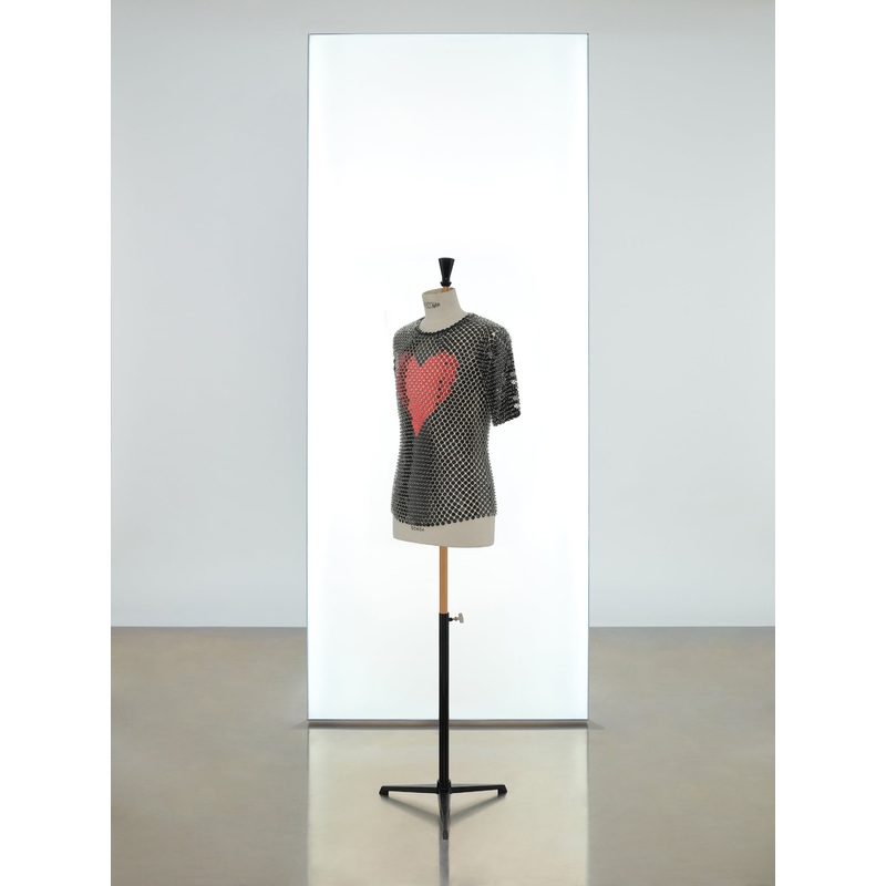 T-shirt made in metallic assembly