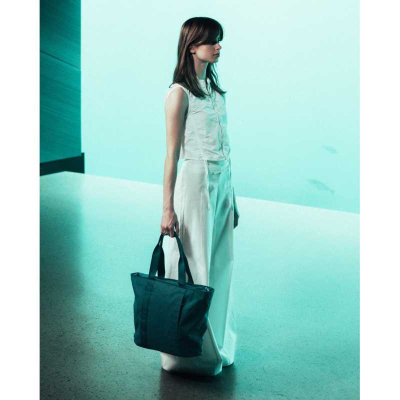 Essential Tote 20L Midnight Teal Midnight Teal