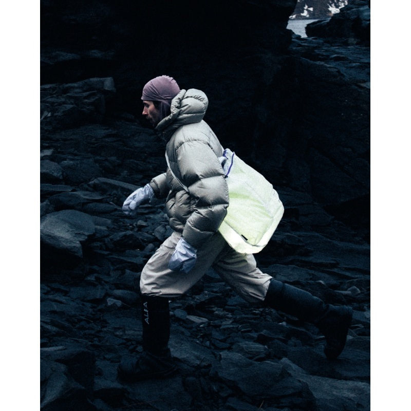 Weigh Lighter Helmet Bag 32L Aurora Aurora