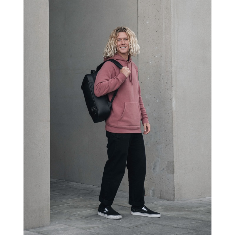 Essential Backpack 17L Raspberry Raspberry