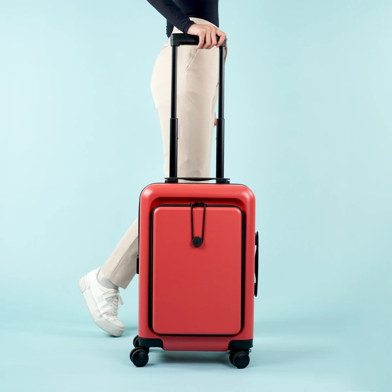 Hard suitcase LHR – Plain pocket