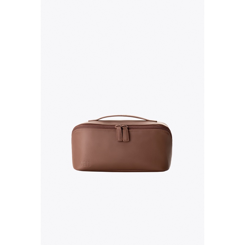 The Essential Toiletry Kit in Maple
