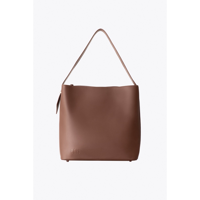 The Essential Tote in Maple