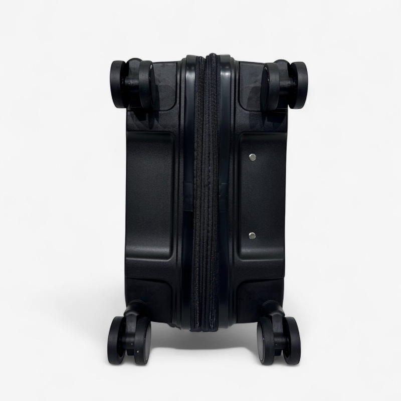 Futura – PP8810 – 28in large Spinner – Black Black