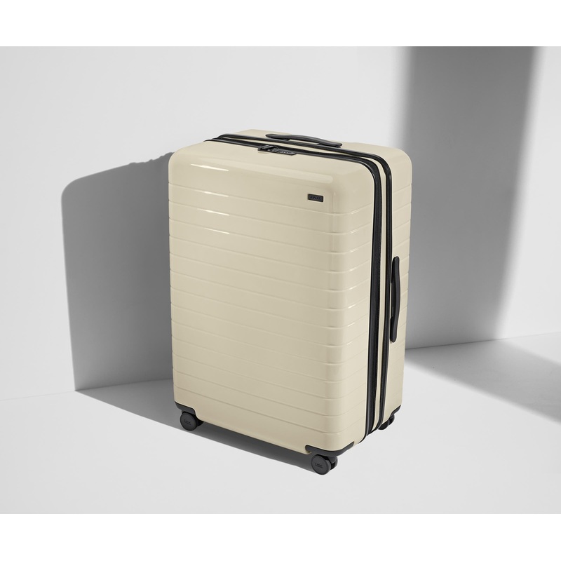 The Large Flex in Salt White (Gloss) Jet Black