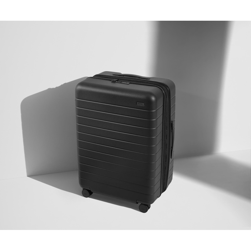 The Medium Flex in Jet Black Jet Black