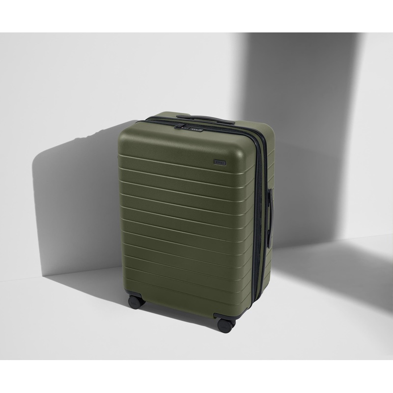 The Medium Flex in Olive Green Jet Black