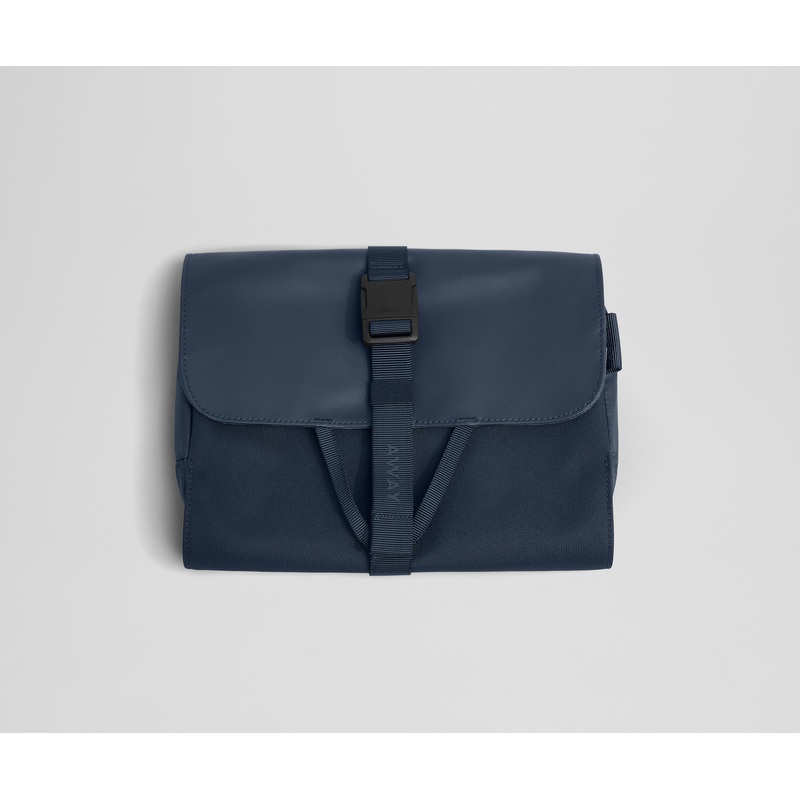 Active Hanging Toiletry Bag Jet Black