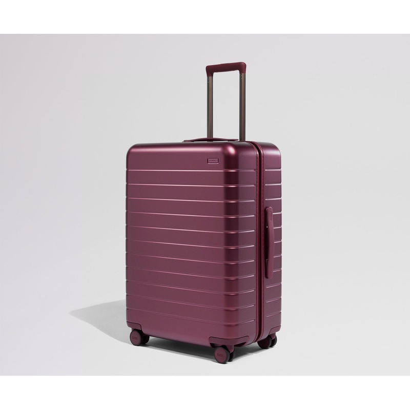 The Medium in Ruby Haze Jet Black