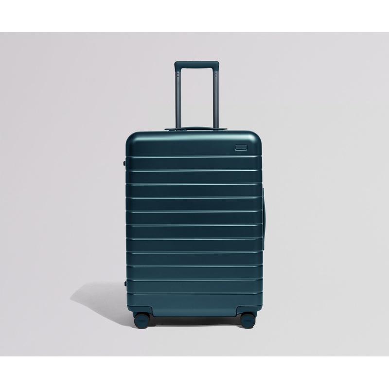 The Medium in Stormy Teal Jet Black