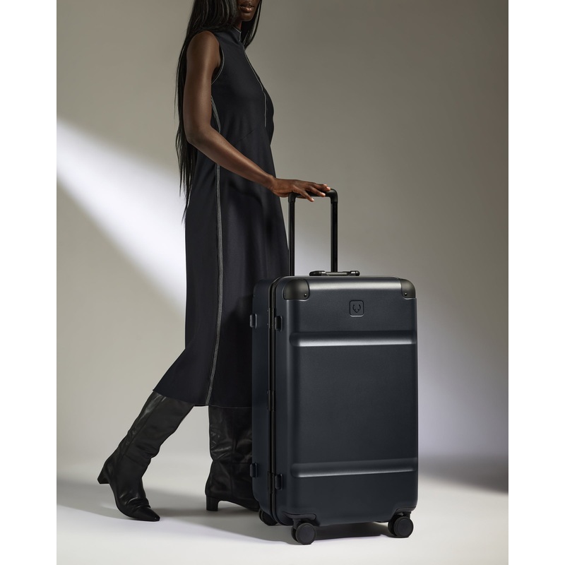 Trunk Luggage in Basalt Navy – Heritage Stripe