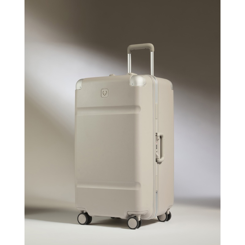 Trunk Luggage in Sandstone – Heritage Stripe