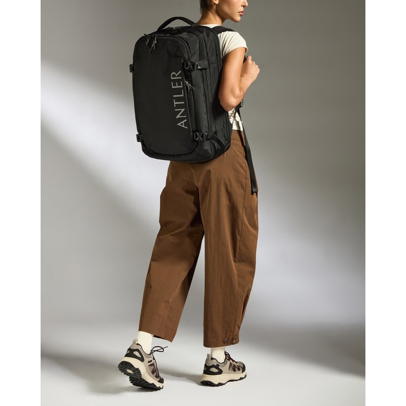 Discovery 45L Backpack in Black